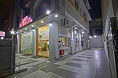 Hotel Pearl, Navi Mumbai