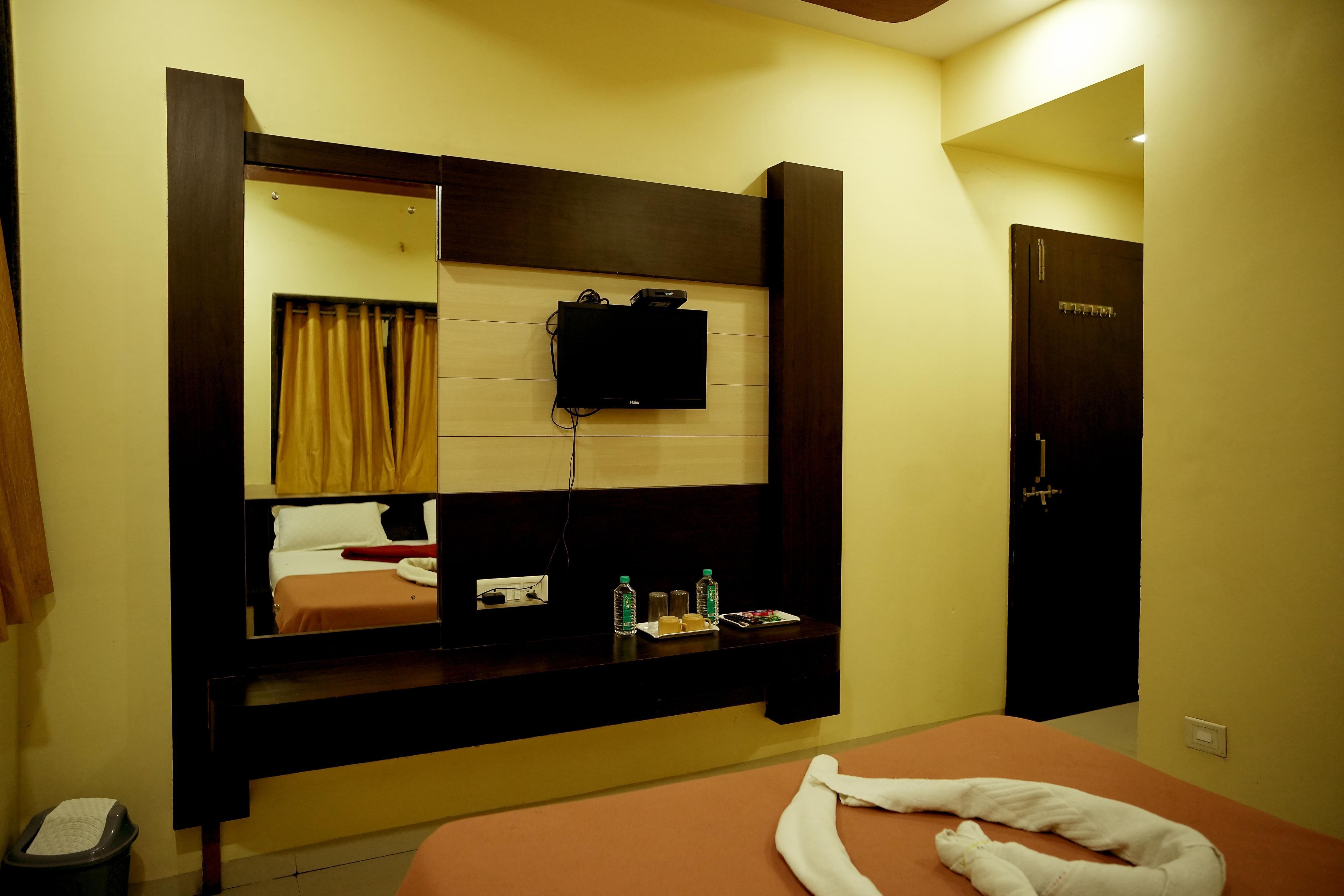 HOTEL SAI SWASTIK 3