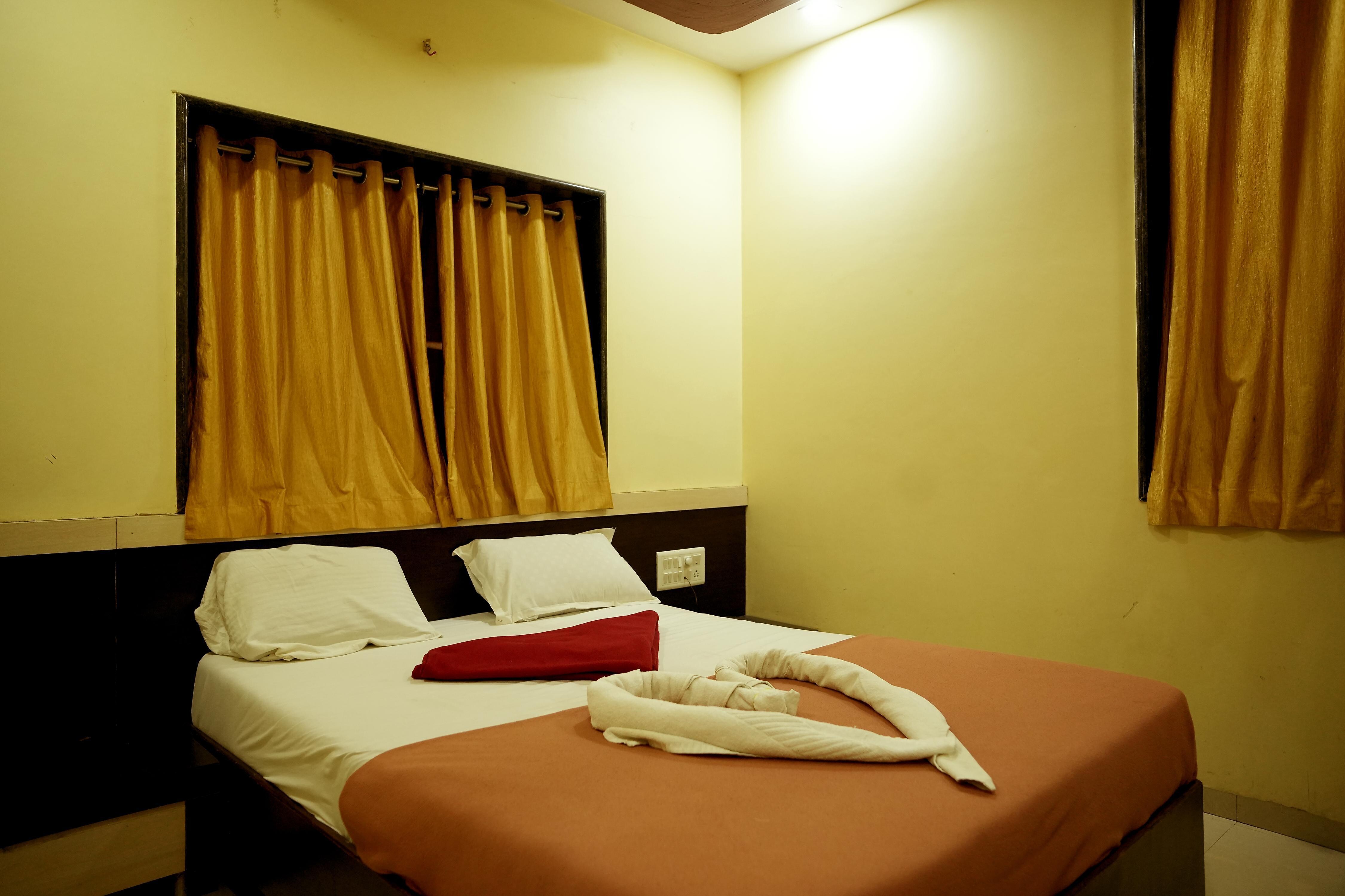 Double Bed Non AC Room 1