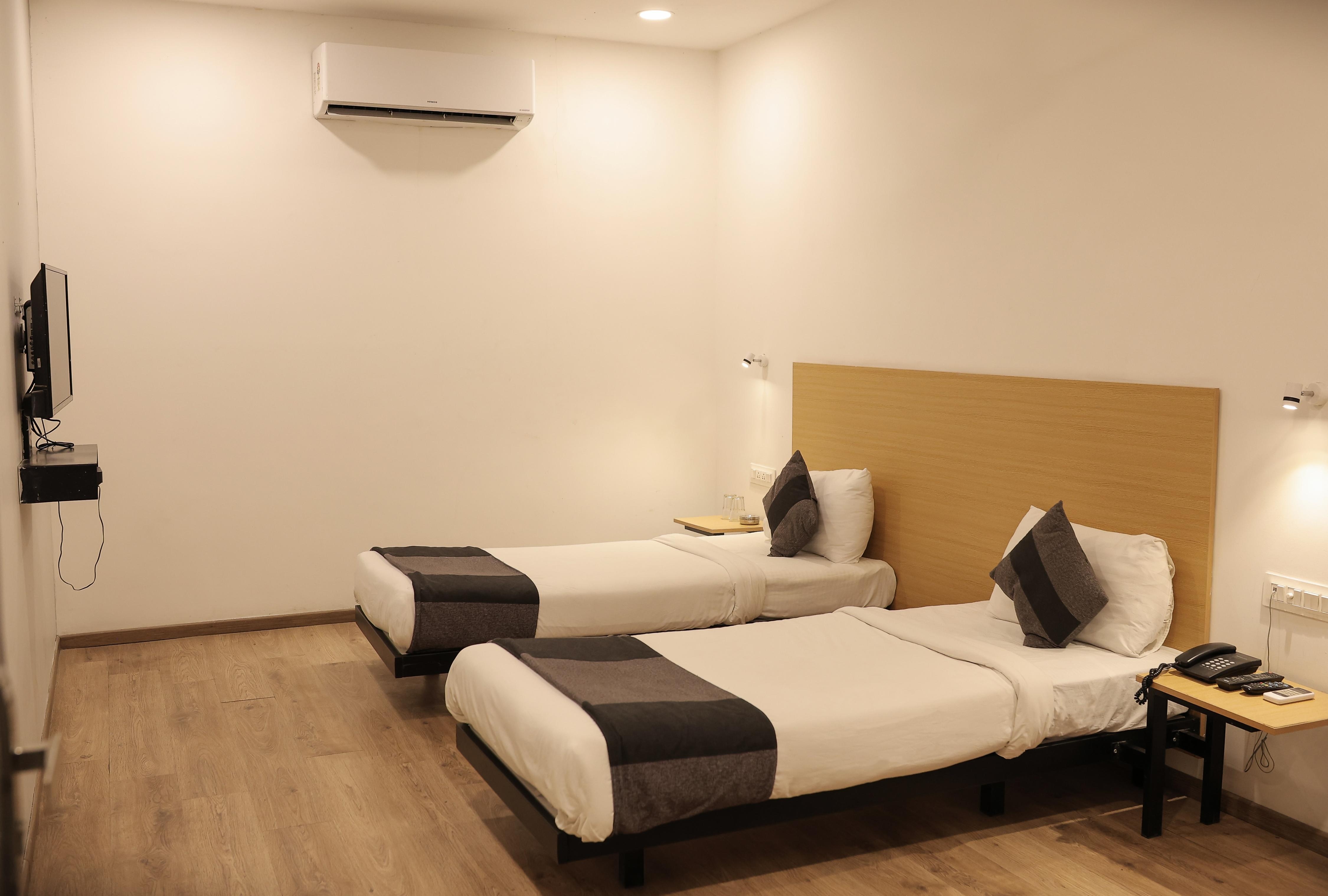 Business Premium Twin Bed 1