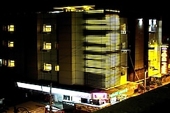 Hotel Pawan Plaza at Karol Bagh, Delhi