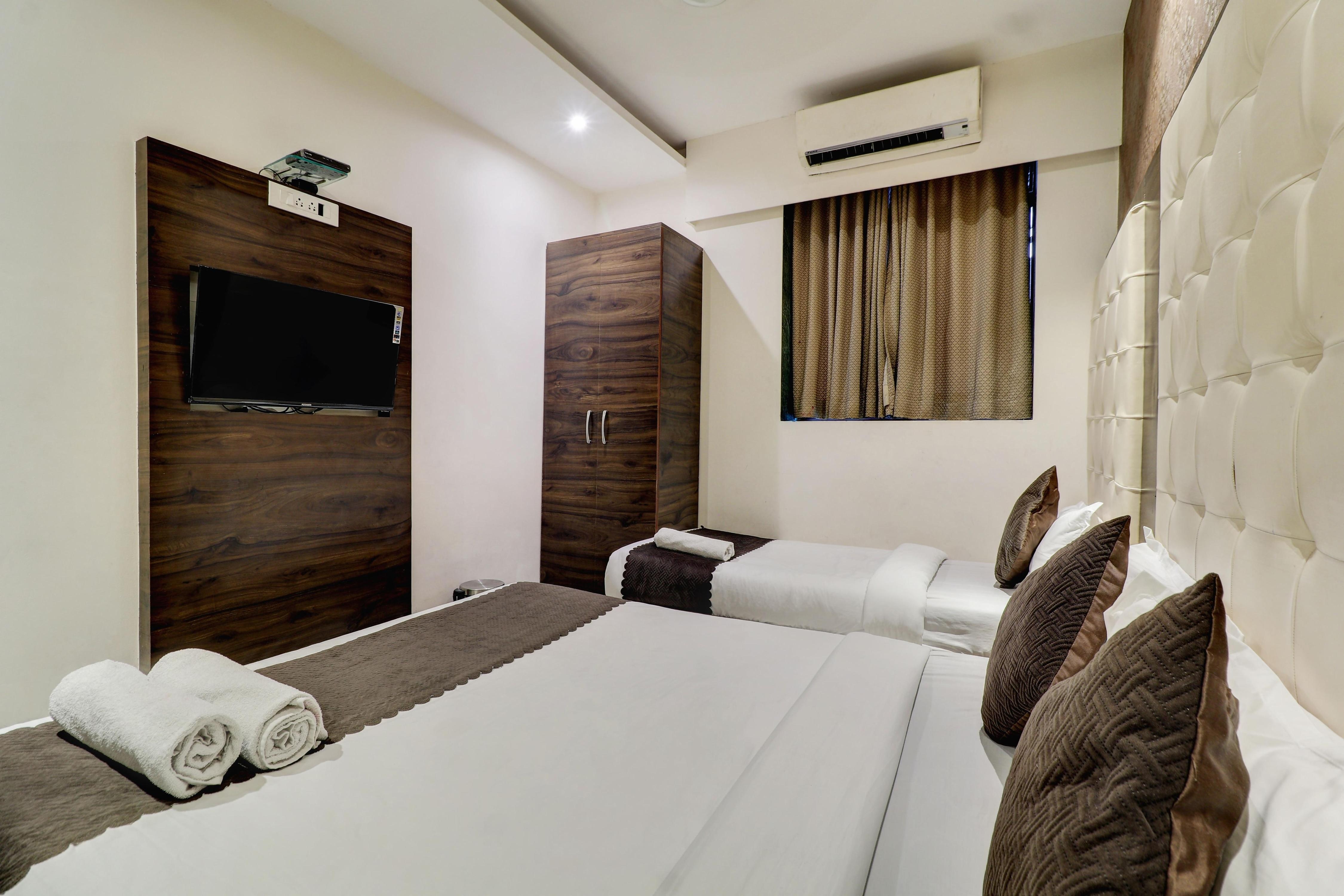 Deluxe Triple Room 1