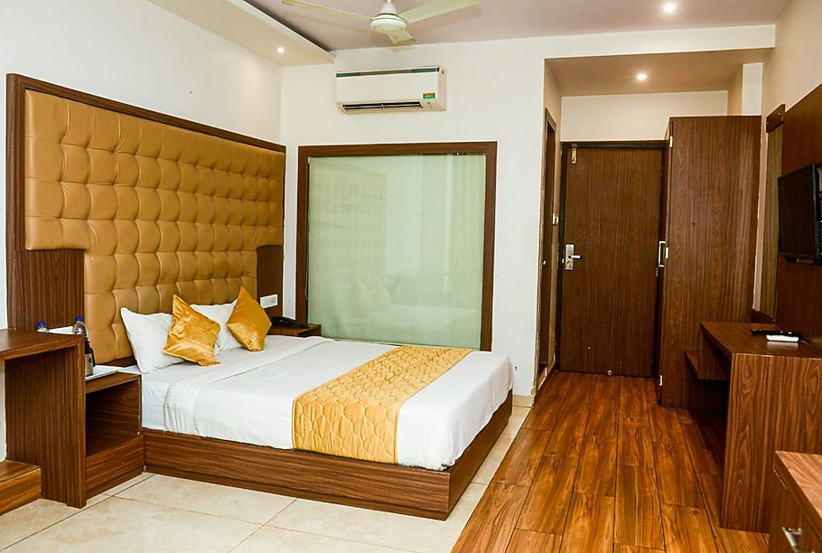 Hotel BKC Inn Near Trade Centre, Visa Consulate Mumbai Hotel BOOK ₹1