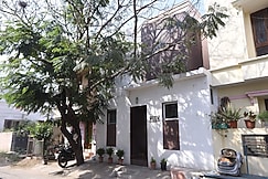 NESTLAY ROOMS AMBATTUR., Chennai