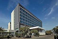 Radisson Blu Faridabad, Chhata