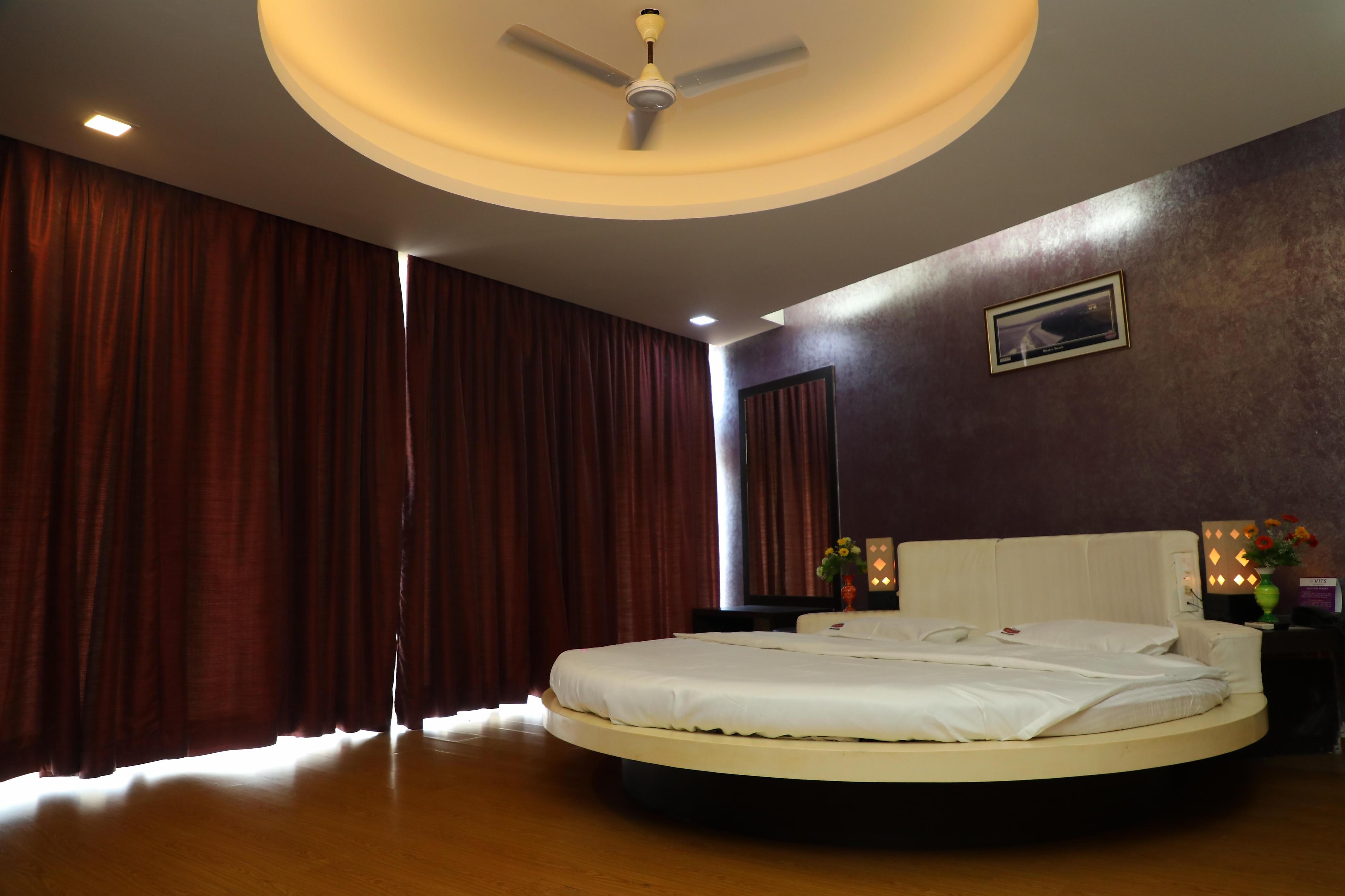 VITS Select Grand Inn, Ratnagiri - Tap to explore photos