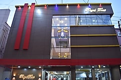 Hotel Royal Treat ( Parking & Near Mahalaxmi Temple ), Gargoti
