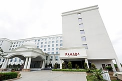 Ramada by Wyndham Lucknow Hotel and Convention Center, Lucknow