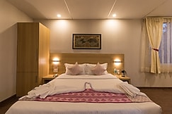 The Solitaire Express, Dehradun