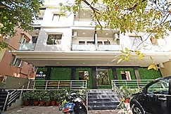 STAY10 Luxury Service Apartment Hotel, Indore