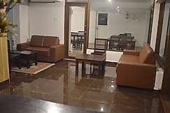 BlackRoots | Rooms & Caretaker, Coimbatore