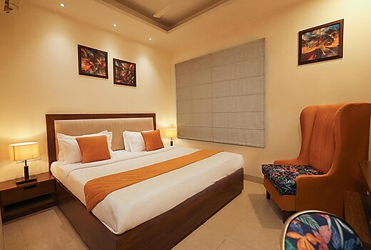 Hotel RK Grande @ 2 min walk from Ludhiana Railway Station