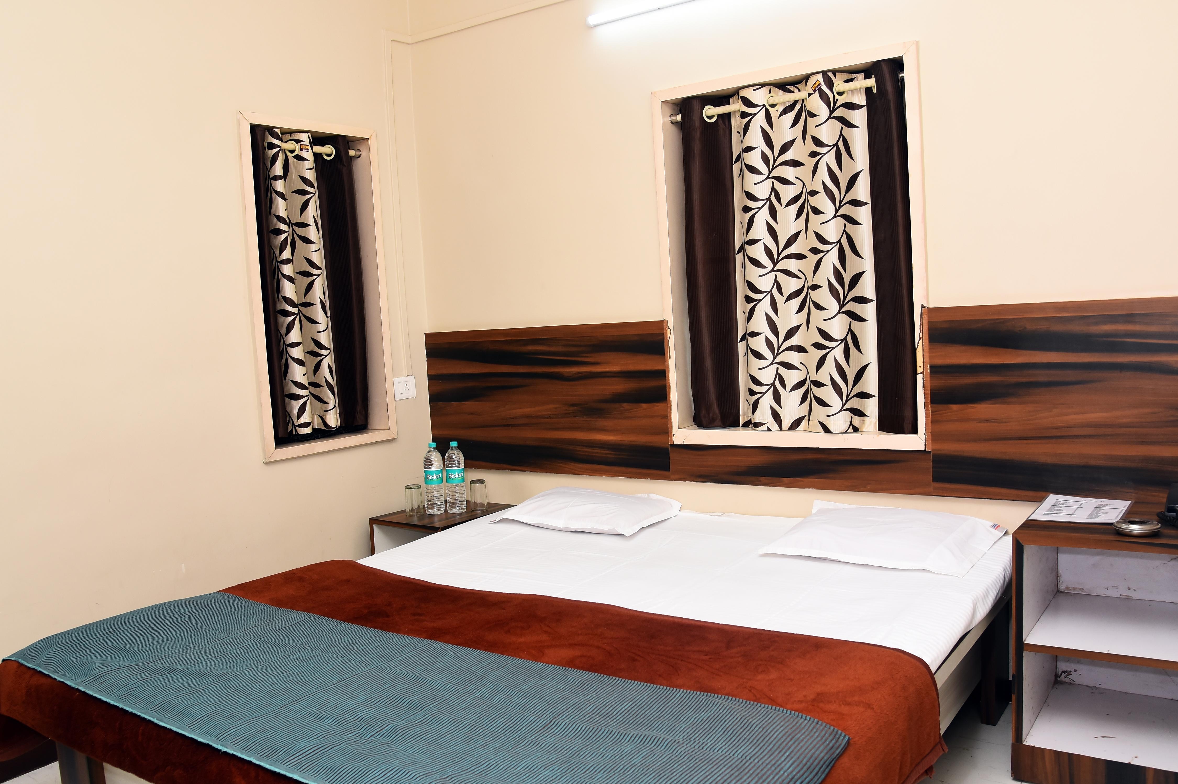 AC Deluxe (King Bed) 1