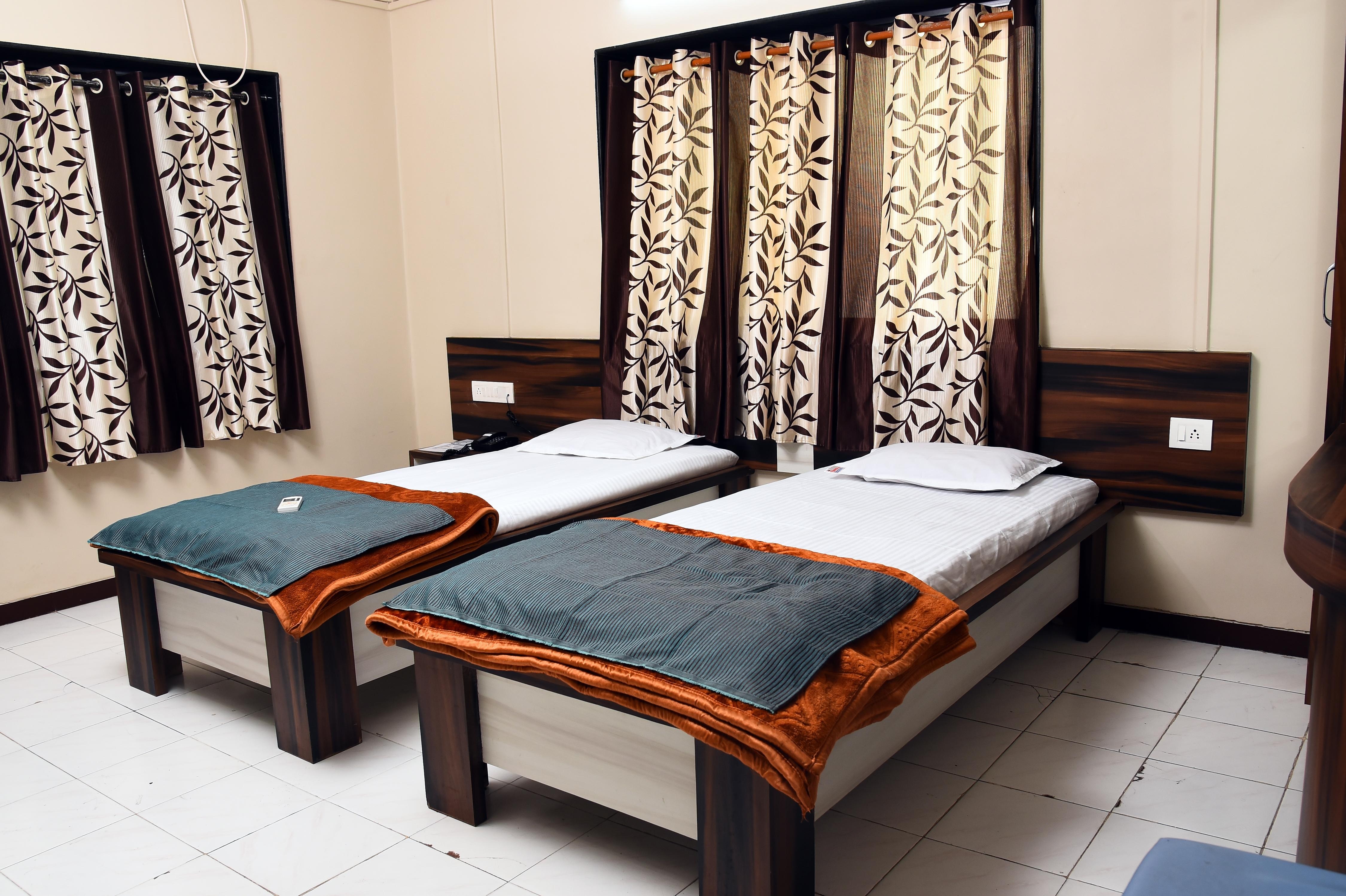 AC Deluxe (Twin Bed) 1