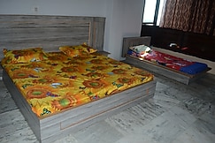 Hotel Royal Inn, Amb