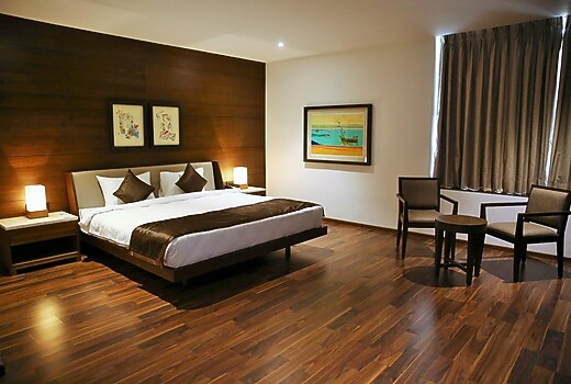 Five Petals Hotel Banquets Ahmedabad Inr 1003 Off 3 2 0 0 Hotel Price Address Reviews