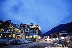 The Moniker Resort & Spa, Manali