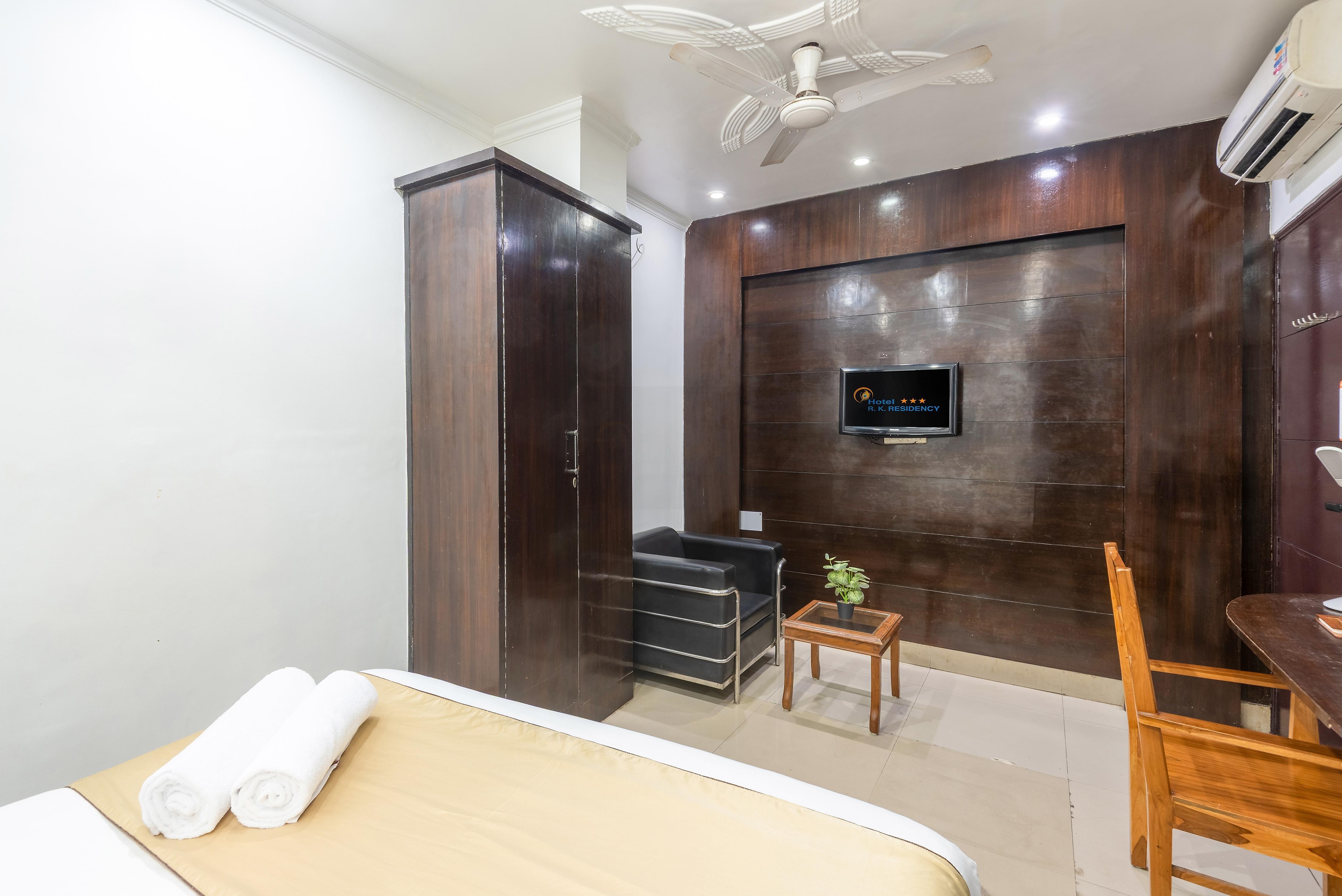 Hotel RK Residency Vasundhara Ghaziabad (Delhi NCR) - Tap to explore photos