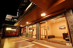 The Griffon's Nest, Gangtok