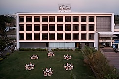 Pride Biznotel Manjusar