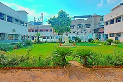 Shree Gulab Mansion Hotel and Restaurant, Prayagraj
