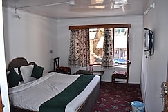HOTEL MEZBAN