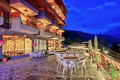 Snow Flakes Resort And Spa Centrally Heated Luxury Resort, Manali