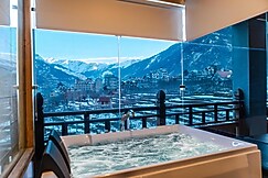 Snow Flakes Resort And Spa Centrally Heated Luxury Resort, Manali