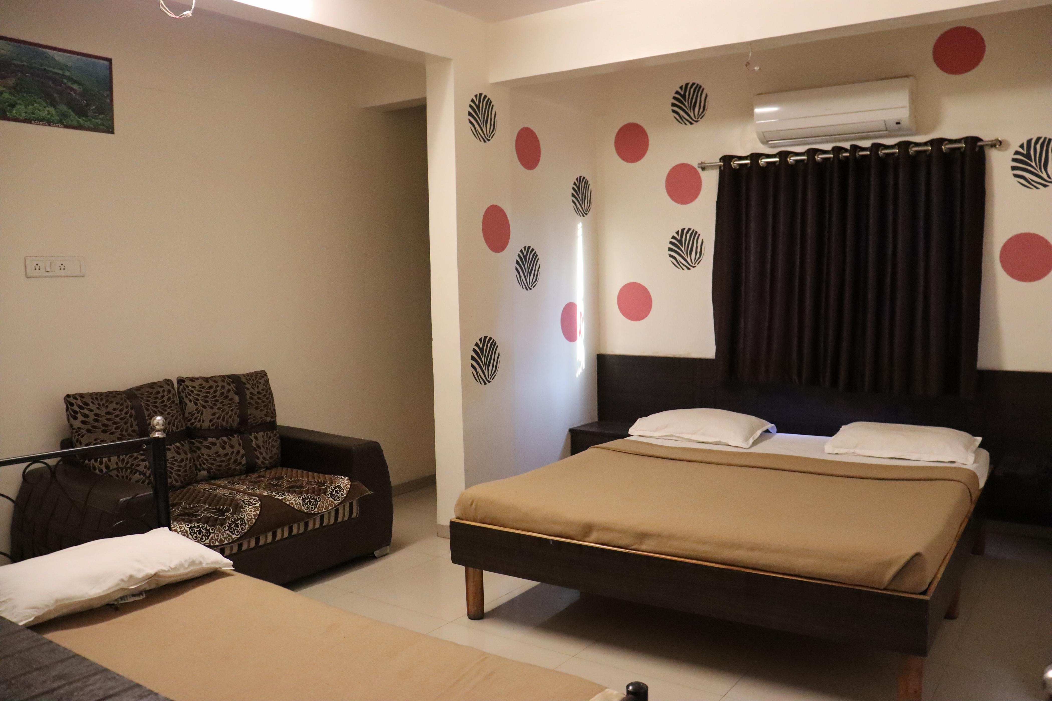 HOTEL ROYAL REGENCY 2
