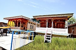 Heritage Shreen Houseboat, Srinagar