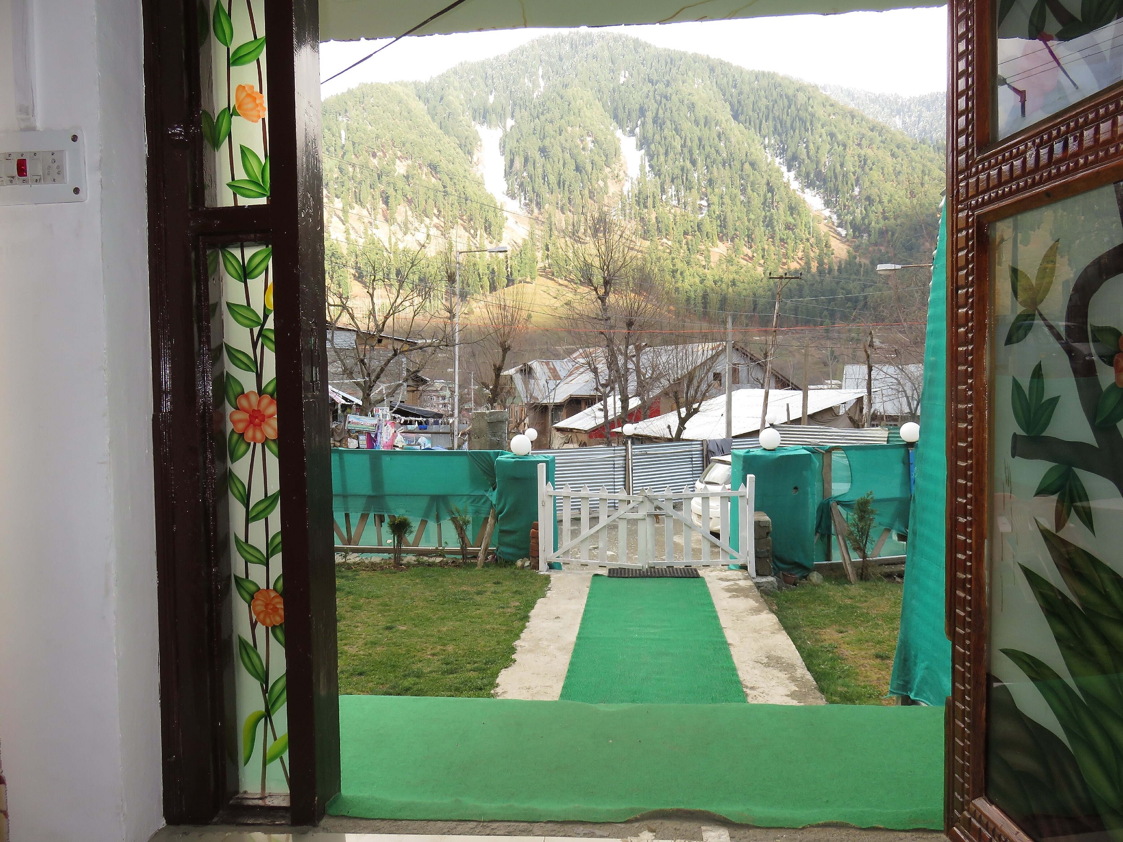 Hotel Rose Hill Pahalgam - Tap to explore photos