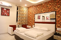 Hotel Gopal, Khargone