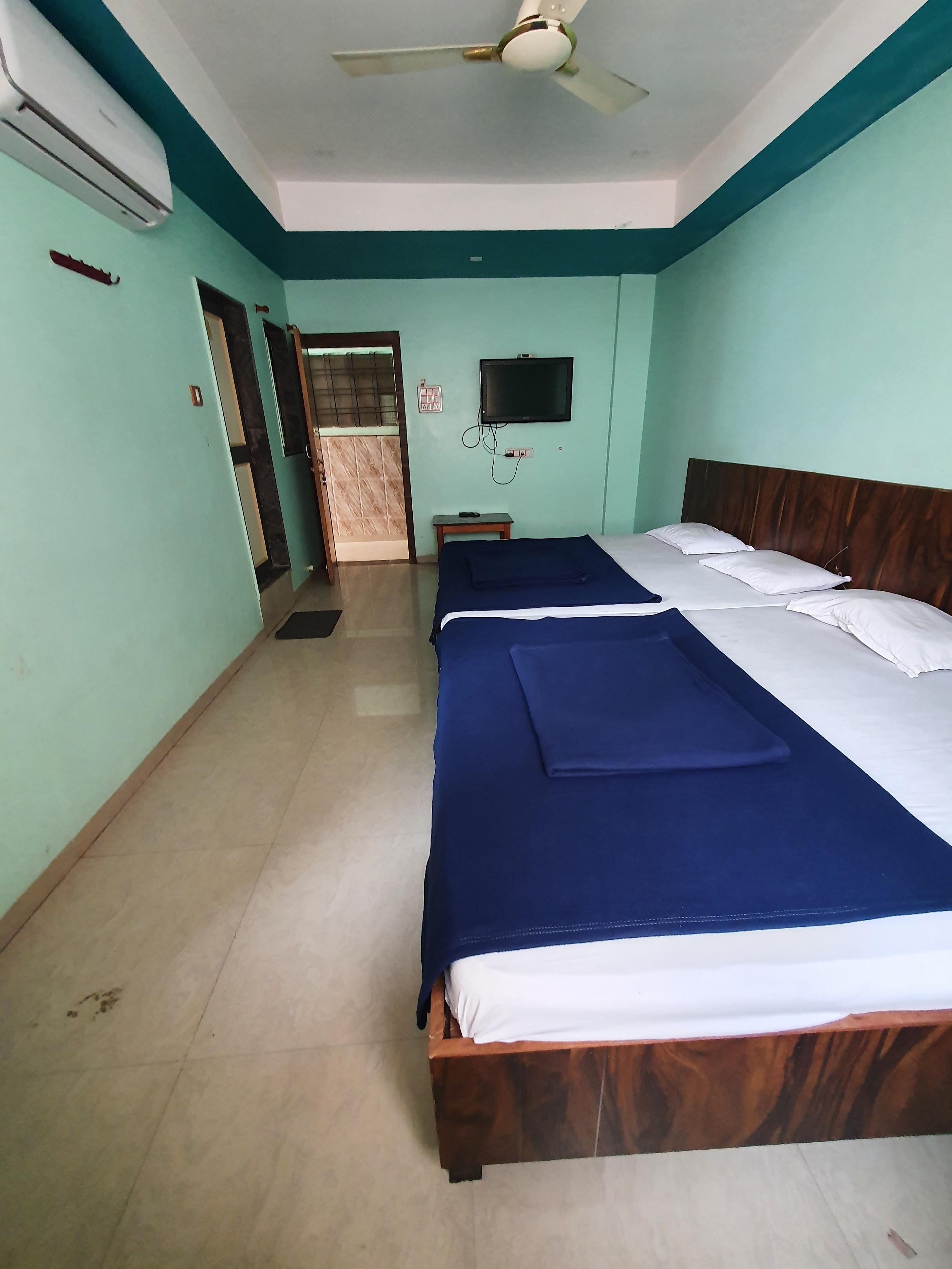 Hotel Vithai Niwas - Tap to explore photos