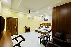 Hotel Roshan - 3 Min Walk To Godowliya., Mughal Sarai