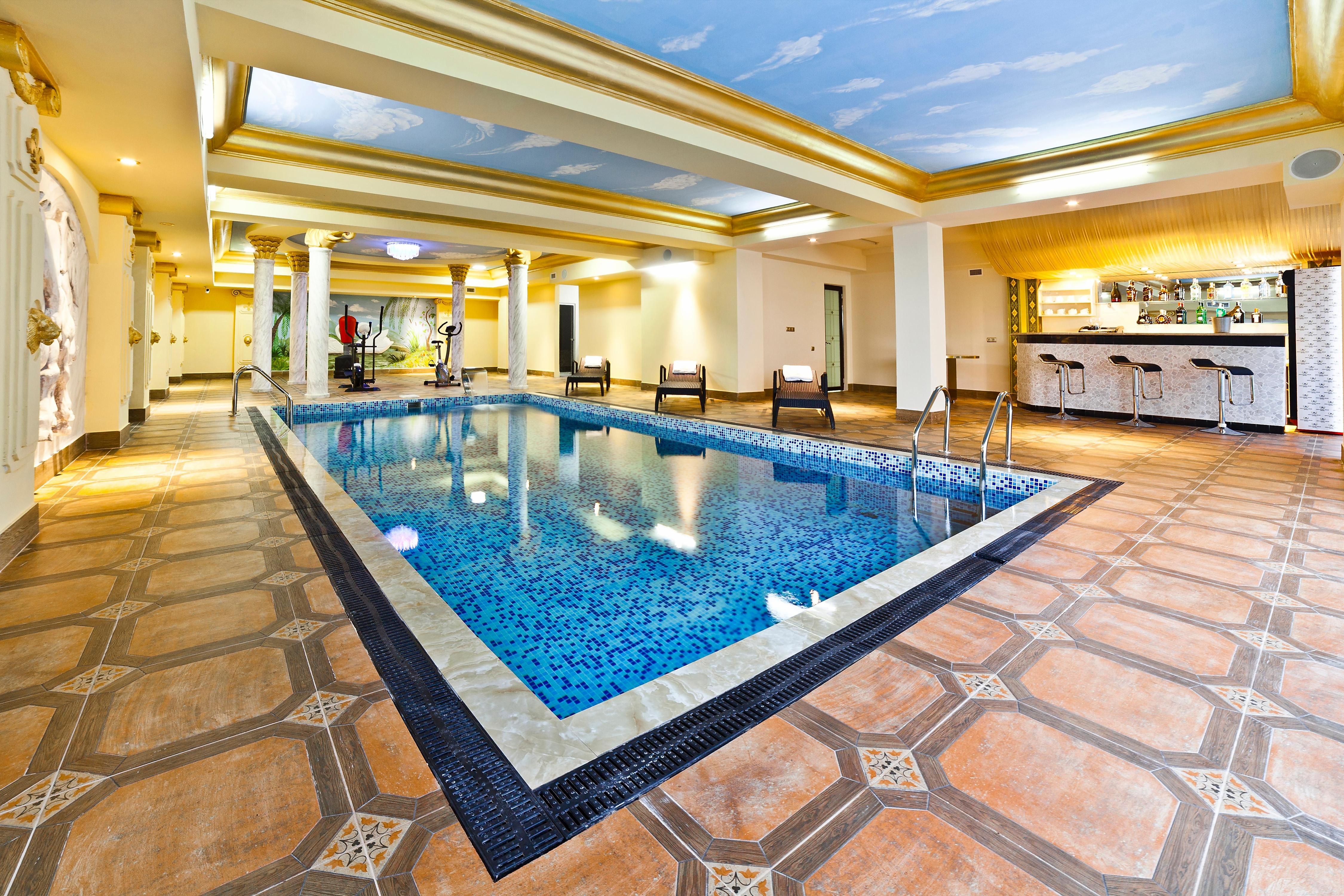 Cron Palace kosher Tbilisi Hotel - Tap to explore photos