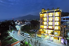 Hotel Queens Park , Kathmandu