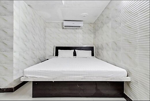 Ashirwad Hotel And Restaurant