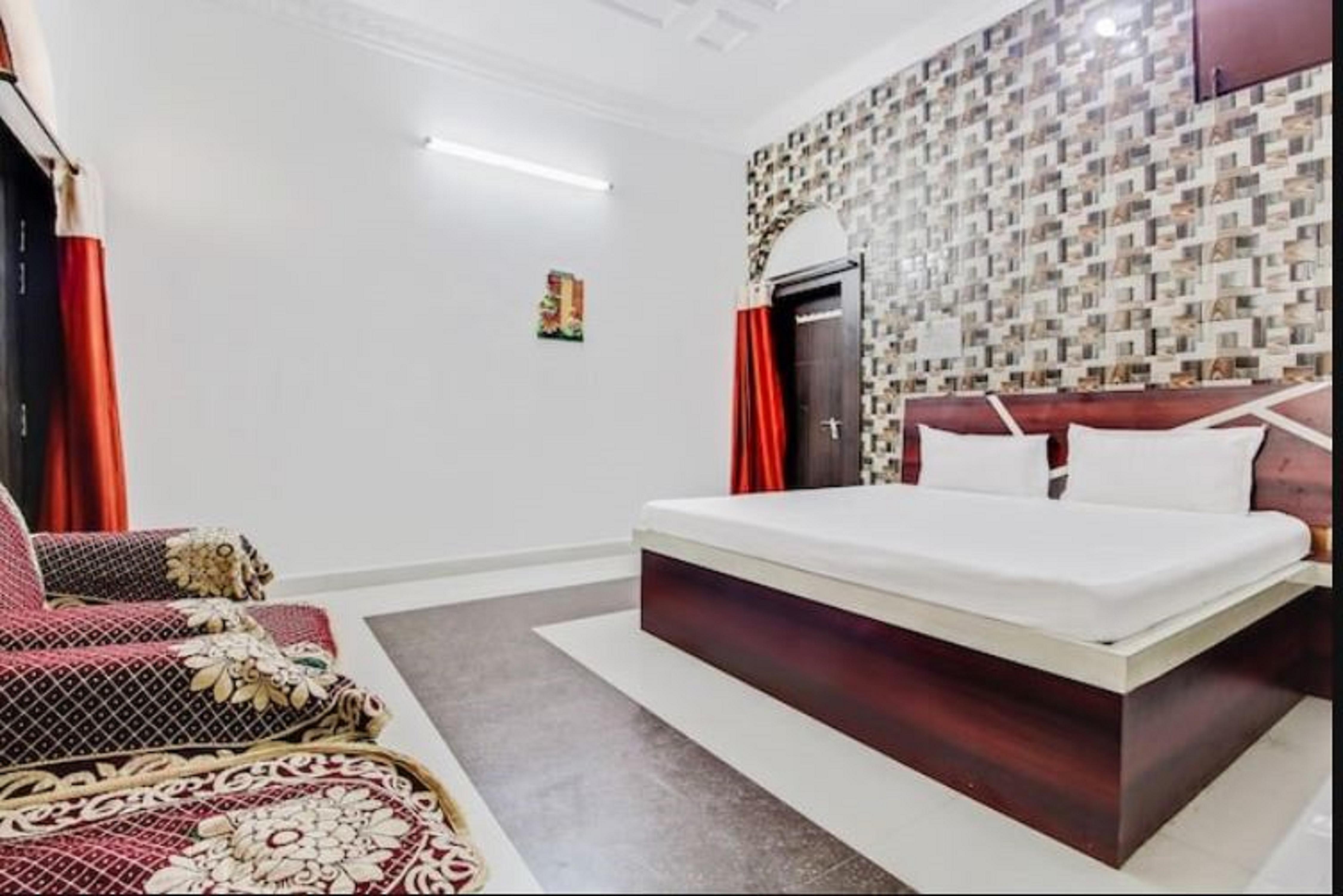 Ashirwad Hotel And Restaurant - Tap to explore photos