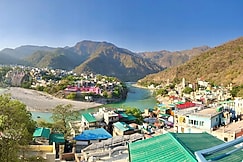 Trinetra guest house, Rishikesh