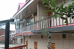 The dhanaulti groove garden, Dhanaulti