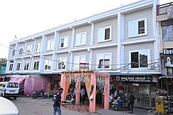 Hotel Madhav, Raigarh
