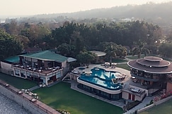 Manu Maharani Resort, Khatoli