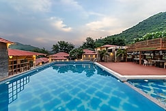 Vijaygarh Resort & Cottages with Private Pool, Udaipur