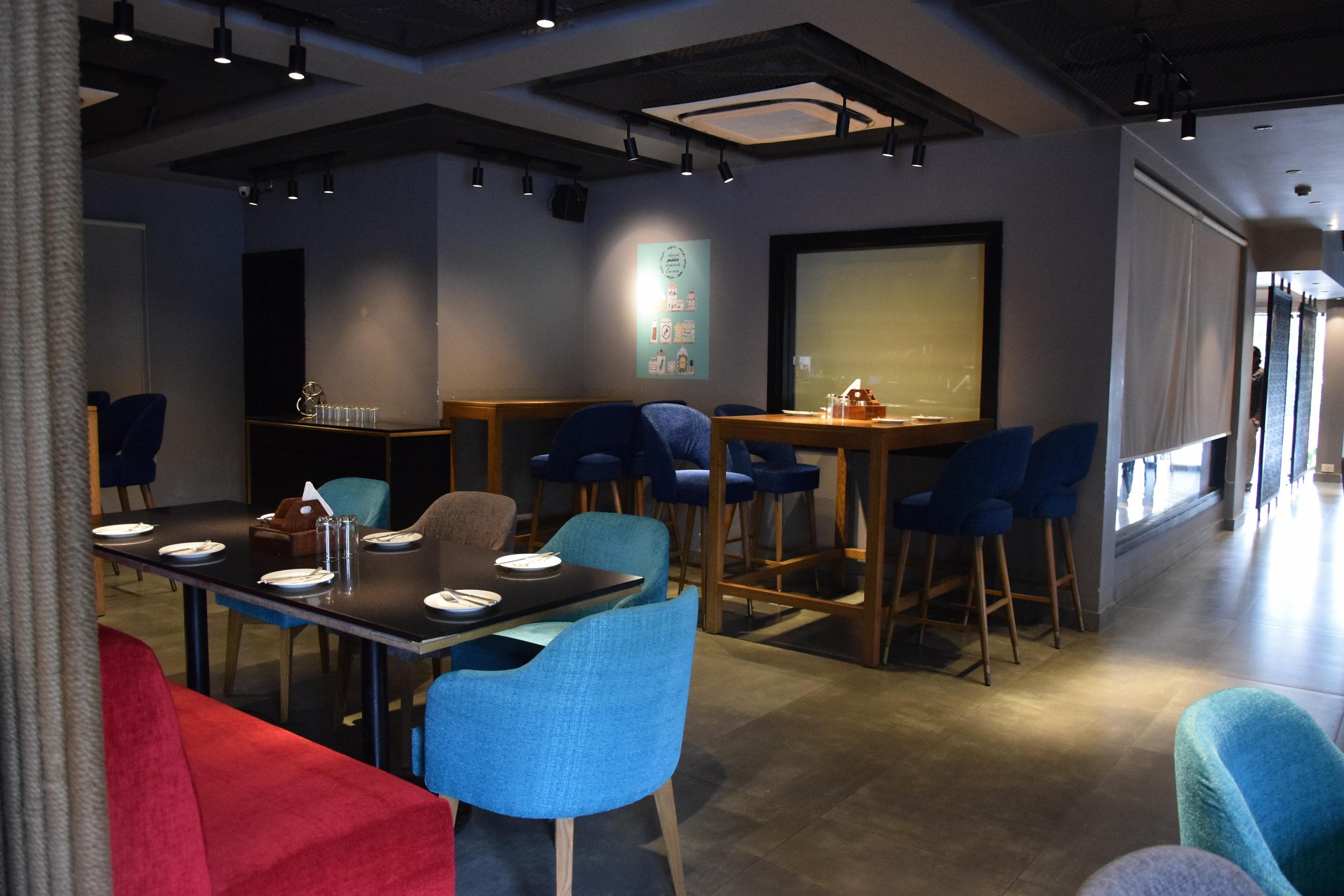 CAFE BIG BOXX