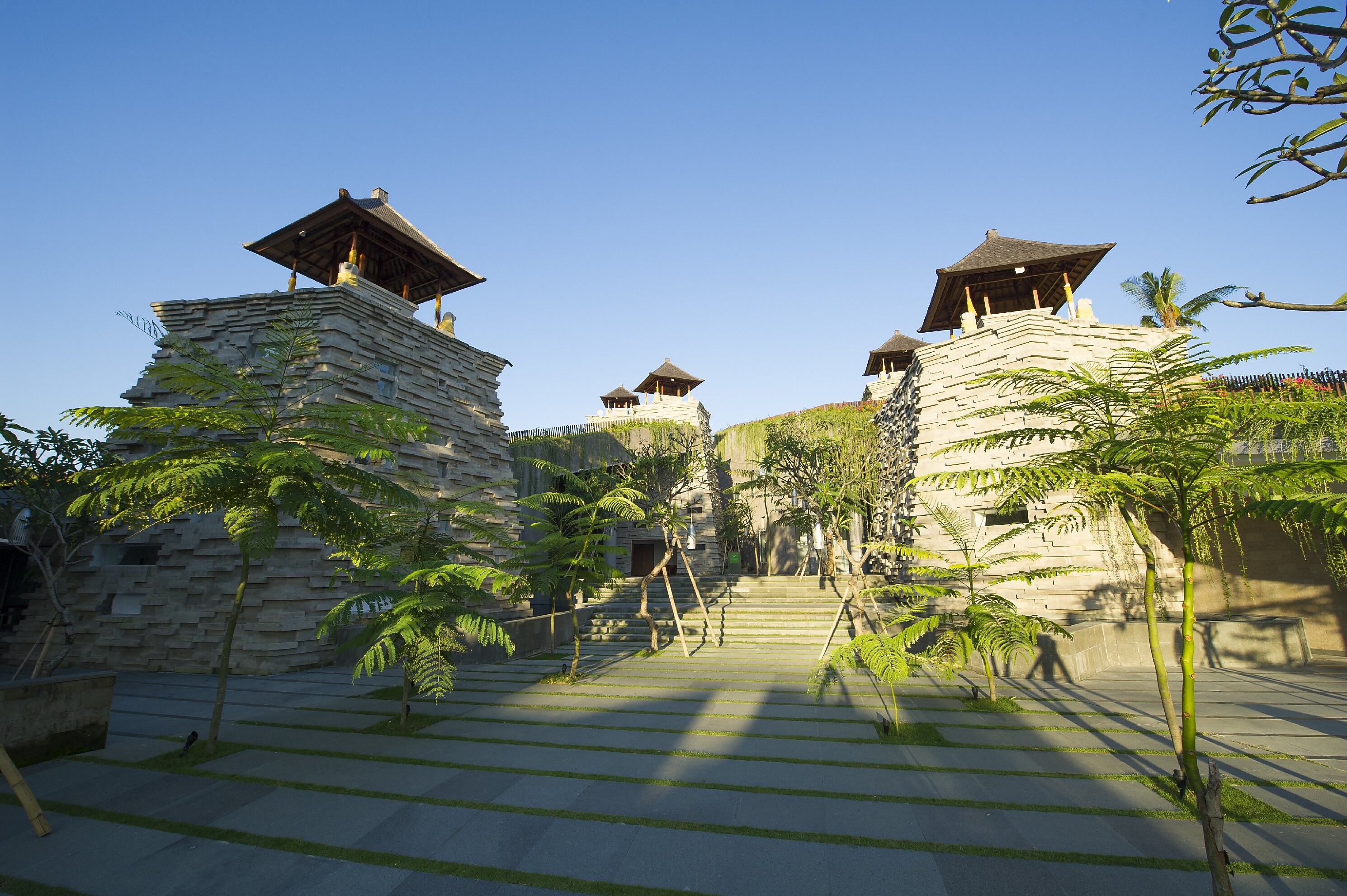 Download Maya Sanur Resort And Spa Background