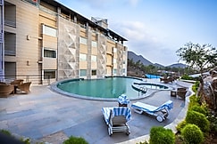 juSTa Luxe Sajjangarh Resort & Spa, Udaipur