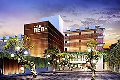 Hotel NEO Plus Kuta - Legian by ASTON, Bali