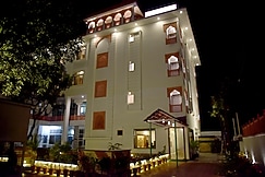 Hotel Triveni Residency, Tonk