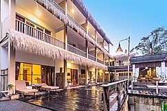 Alam Sembuwuk Resort, Bali