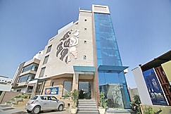 Hotel Maple Grand, Agra